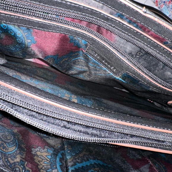 Ted Baker safiano leather messenger laptop bag. - Picture 11 of 12